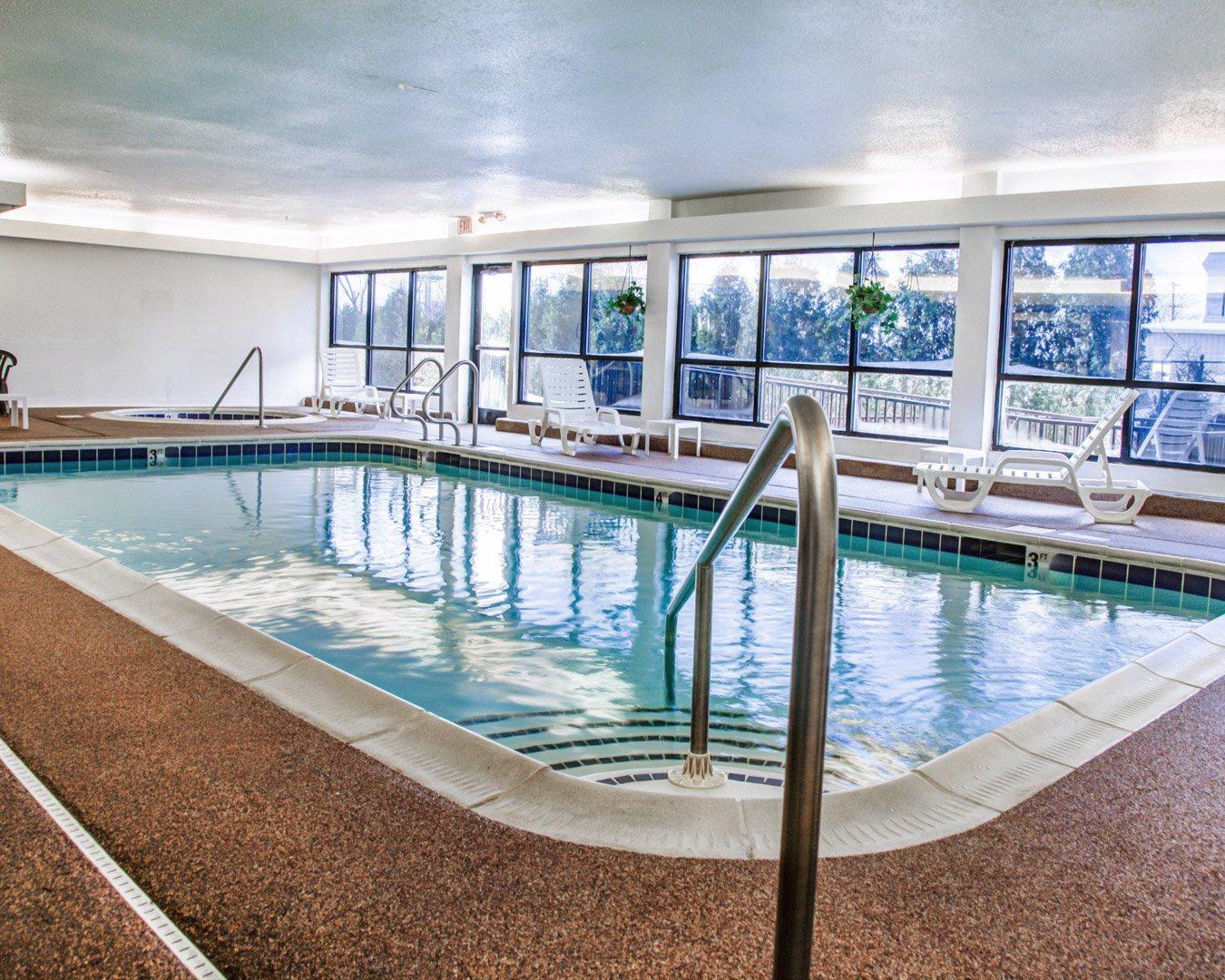 Comfort Suites Lombard - Addison Exteriör bild