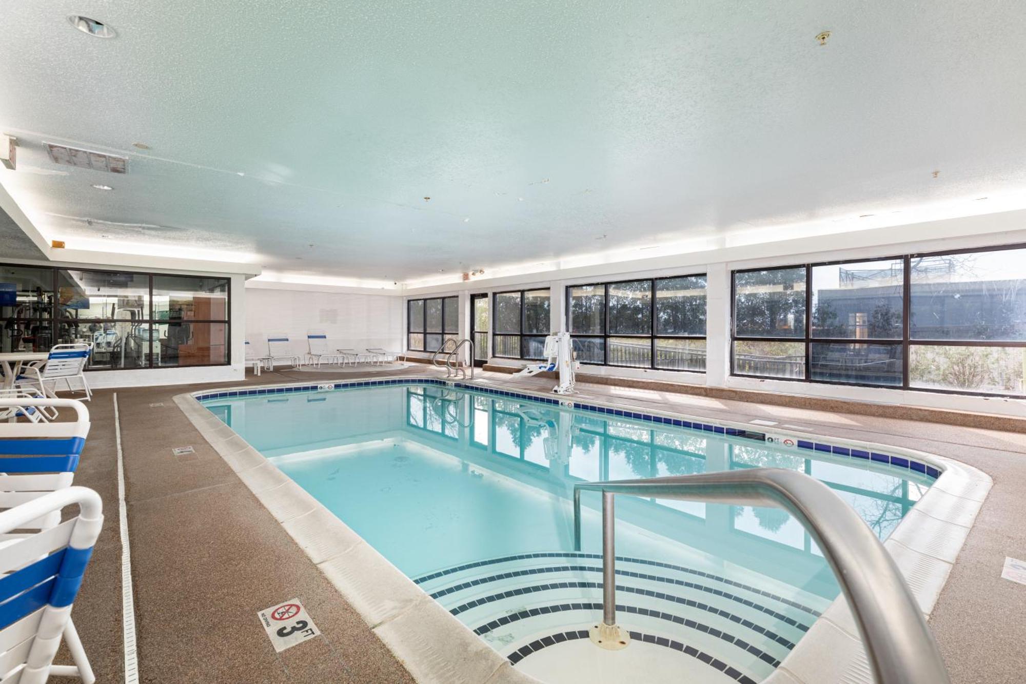 Comfort Suites Lombard - Addison Exteriör bild
